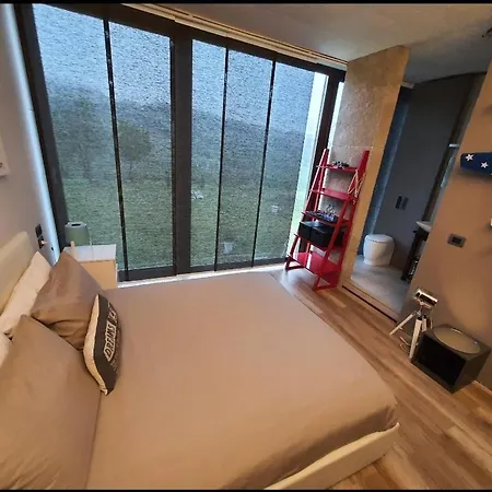Ubytování v soukromí Cristallo Private Double & Ensuite Open Space Bathroom With Views *
